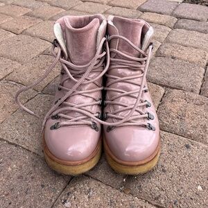 Angulus pink boots